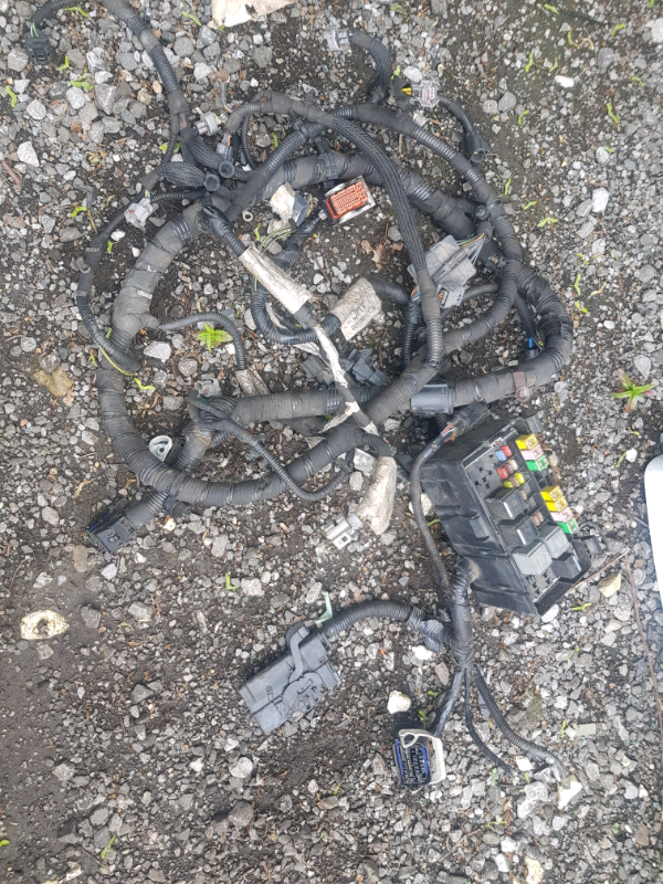 Transit mk7 under bonnet fusebox & loom