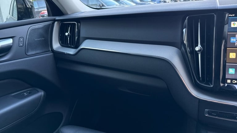 2024 Volvo XC60 Plus, B5 AWD Mild hybrid, Petrol, Dark Estate Petrol Automatic