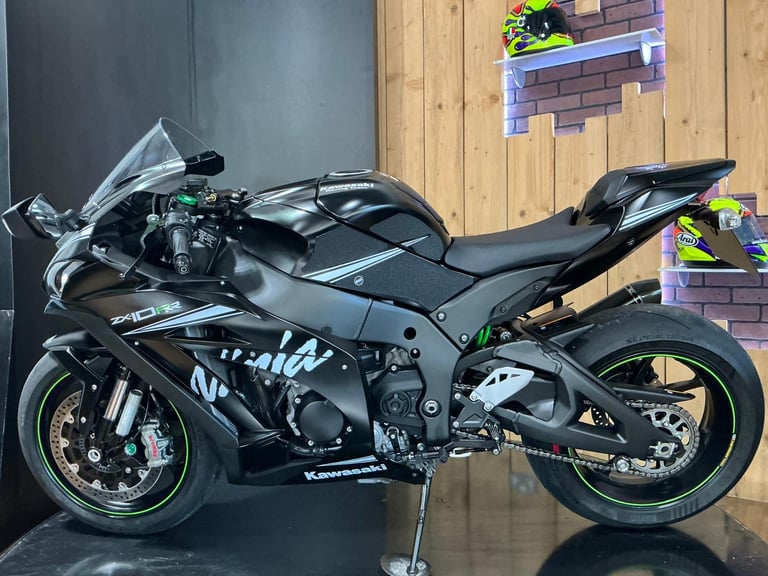 Kawasaki ZX10RR Performance WINTER EDITION 2018 Genuine 202bhp at the Wheel!