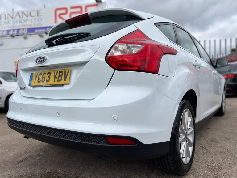 2013 Ford Focus 1.6 Zetec Euro 5 5dr HATCHBACK Petrol Manual