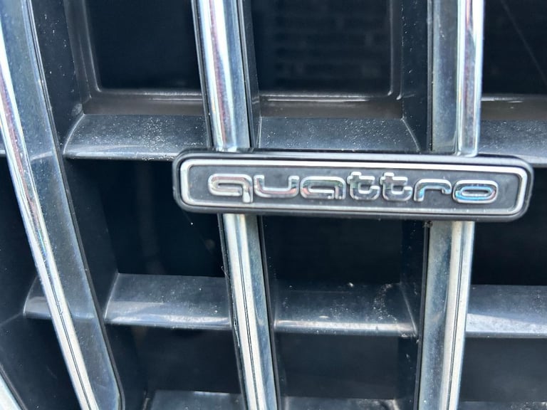 Audi, Q5,tdi quat Estate, 2015, Auto,tiptronic , flippers on stering 1968 (cc), 5 doorsvw merc