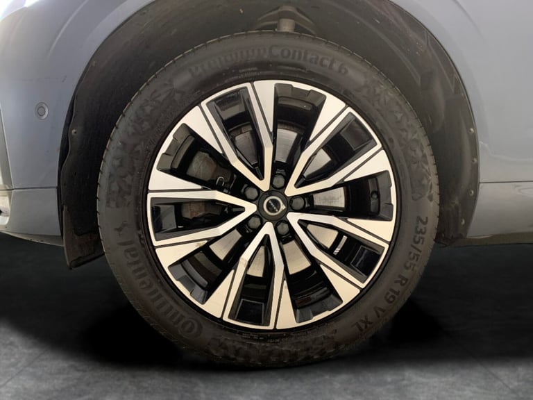 2022 Volvo XC60 2.0 B5P Plus Dark 5dr AWD Geartronic ESTATE PETROL Automatic