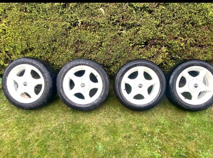 BMW Mini 5 Spoke Alloys White. 