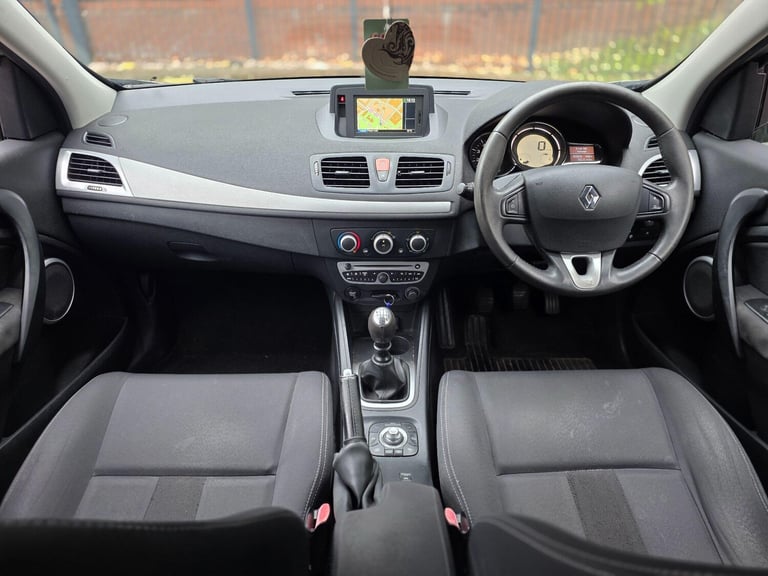 2011 Renault Megane 1.5 dCi Dynamique TomTom Euro 5 5dr HATCHBACK Diesel Manual