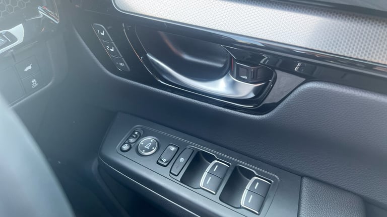 2025 Honda CR-V 2.0 ePHEV Advance Tech 5dr eCVT Estate Estate Hybrid Automatic