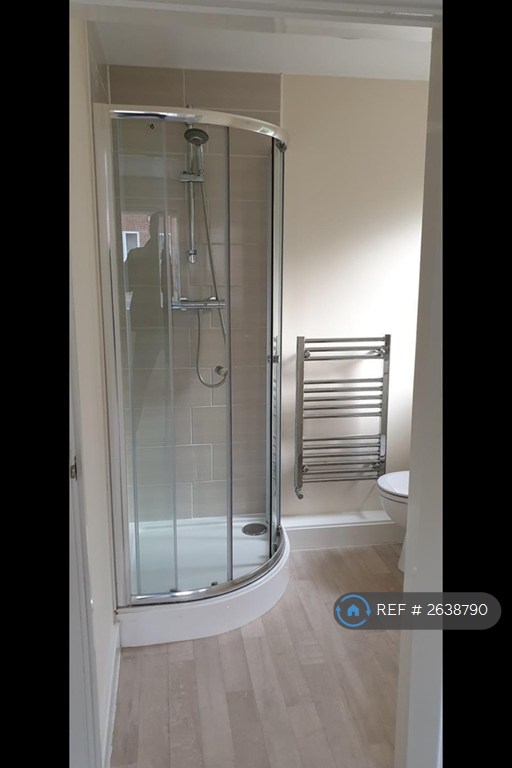 1 bedroom flat in Chesterton Court, Stoney Stanton, Leicester, LE9 (1 bed) (#2638790)