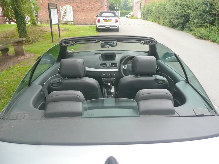 2012, 1.9 diesel Renault Megane convertible.