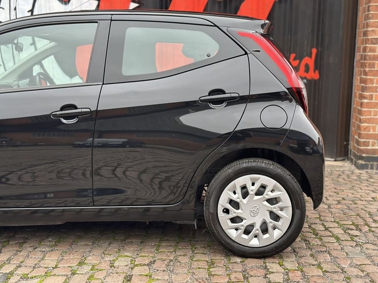 2022 Toyota AYGO 1.0 VVT-i X-Play TSS 5dr HATCHBACK PETROL Manual