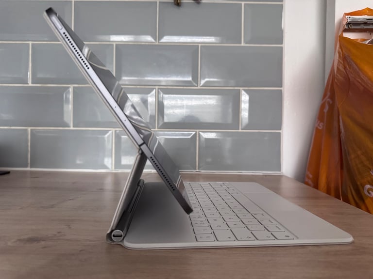 image for iPad Pro 12.9 Cellular Unlocked with Magic Keyboard case 