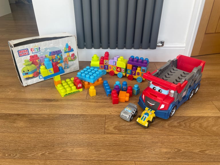 Mega blocks first builders train and car transporter