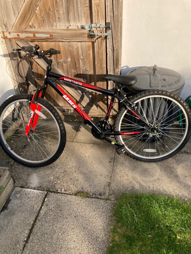 image for Red mountain bike ages 12-15
