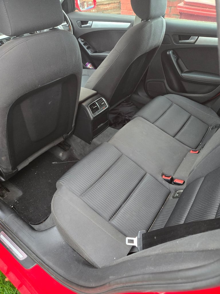 Audi, A4, Saloon, 2011, Manual, 1968 (cc), 4 doors