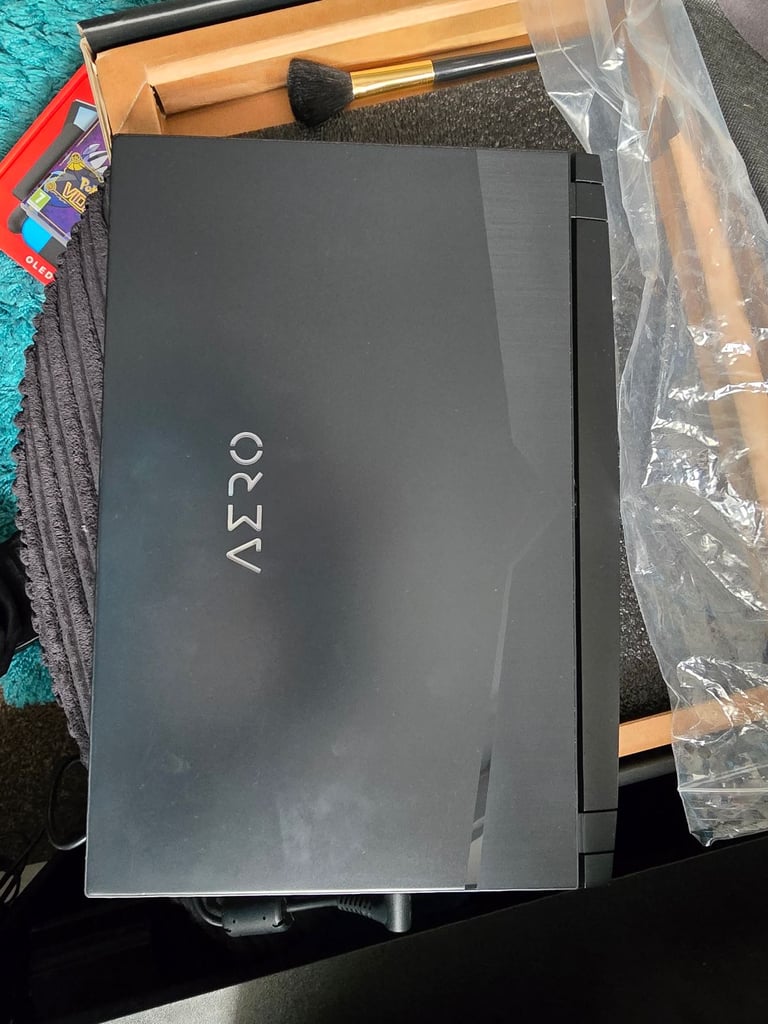 GIGABYTE AERO LAPTOP