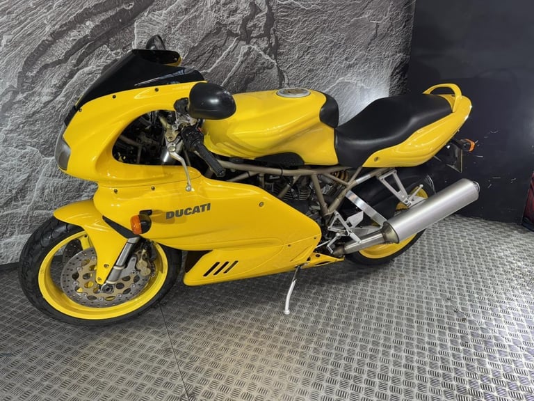 DUCATI SUPERSPORT 900 2000 900SS