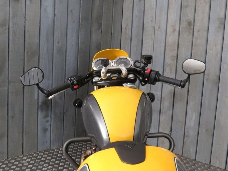 2017 17 TRIUMPH STREET CUP 900