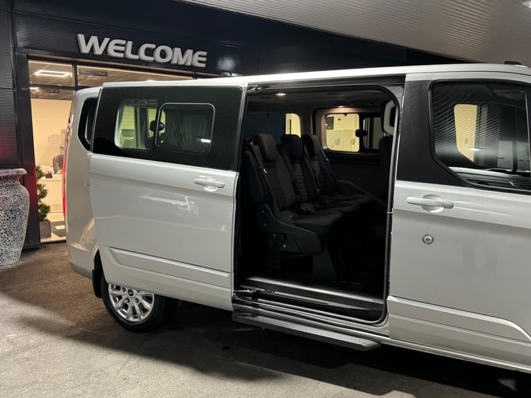 2022 Ford Tourneo Custom 2.0 EcoBlue 130ps L/R 8 Seater Titanium Auto MPV DIESEL Automatic