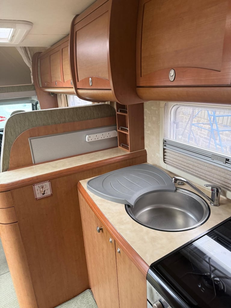 2006 Fiat Bessacarr E745  28000miles 4 berth 4 belts