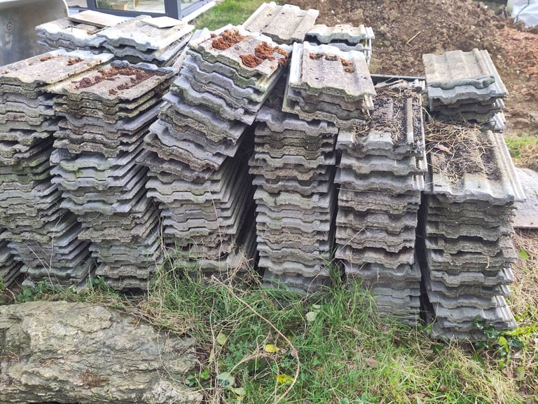 Reclaimed Barnstaple concrete roof tiles