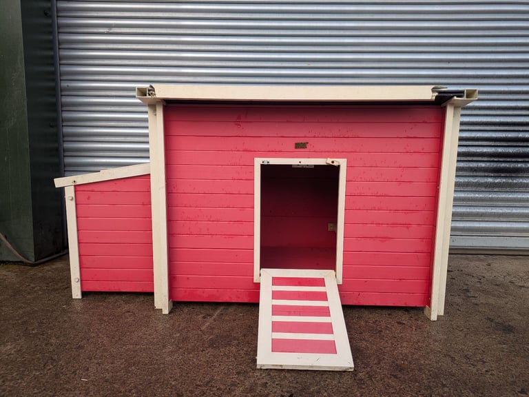 Chicken Coop - Plastic 