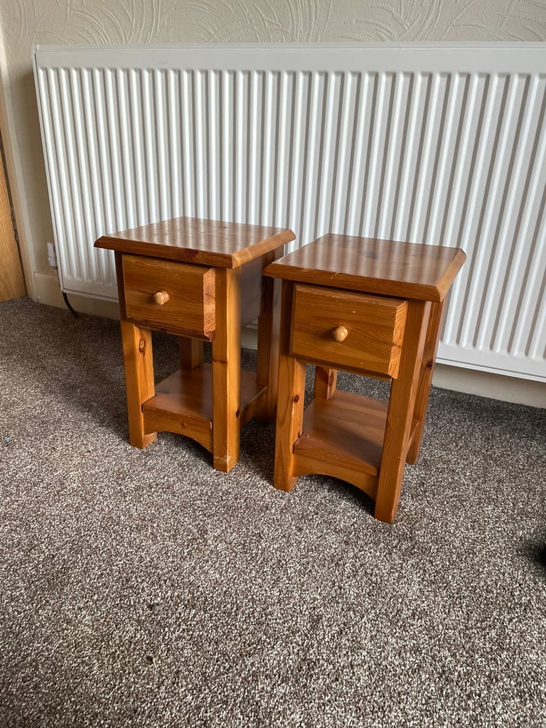 Set of two small tables 