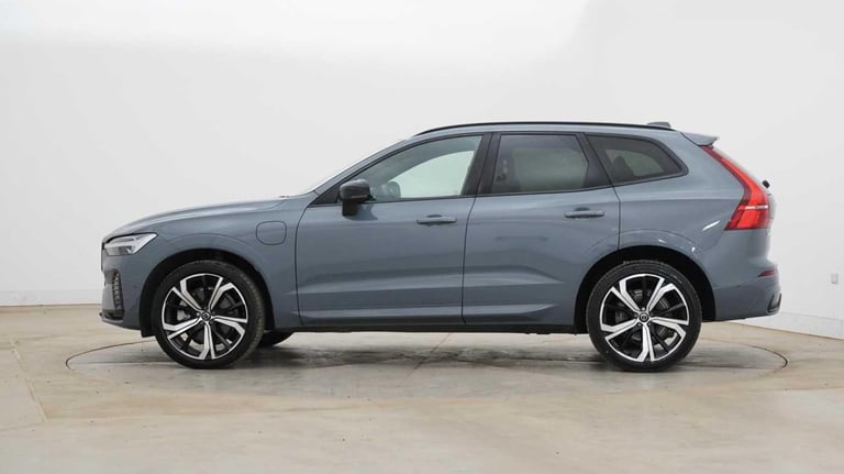 2024 Volvo XC60 2.0h T8 Recharge 18.8kWh Ultimate Dark Auto AWD Euro 6 (s/s) 5dr ESTATE Petrol/El...