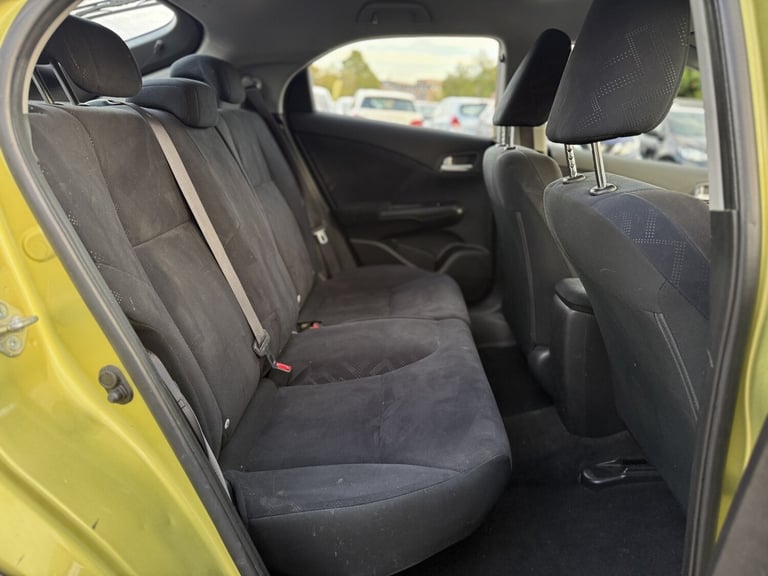 HONDA CIVIC 1.8 i-VTEC SE Yellow Manual Petrol 2013