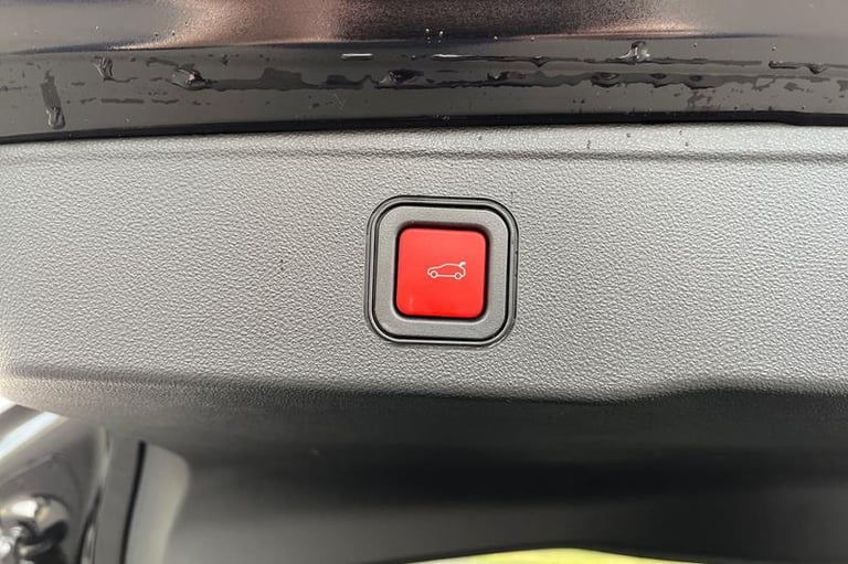 2025 Jeep Avenger 1.2 Summit SUV 5dr Petrol Manual** 4,216 Miles 360 Camera, Parking Sensors, SUV...