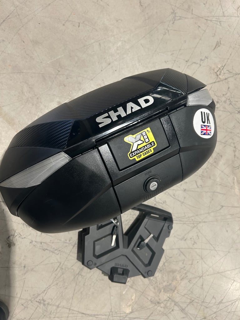 Shad SH58X Top Box Expandable - Can fit two helmets - With mounting plate & 2 Keys