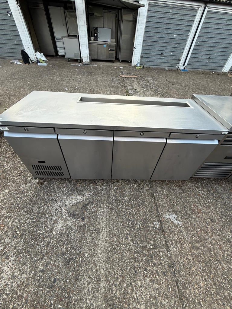 Commercial fridges freezers chiller pizza foster Williams 