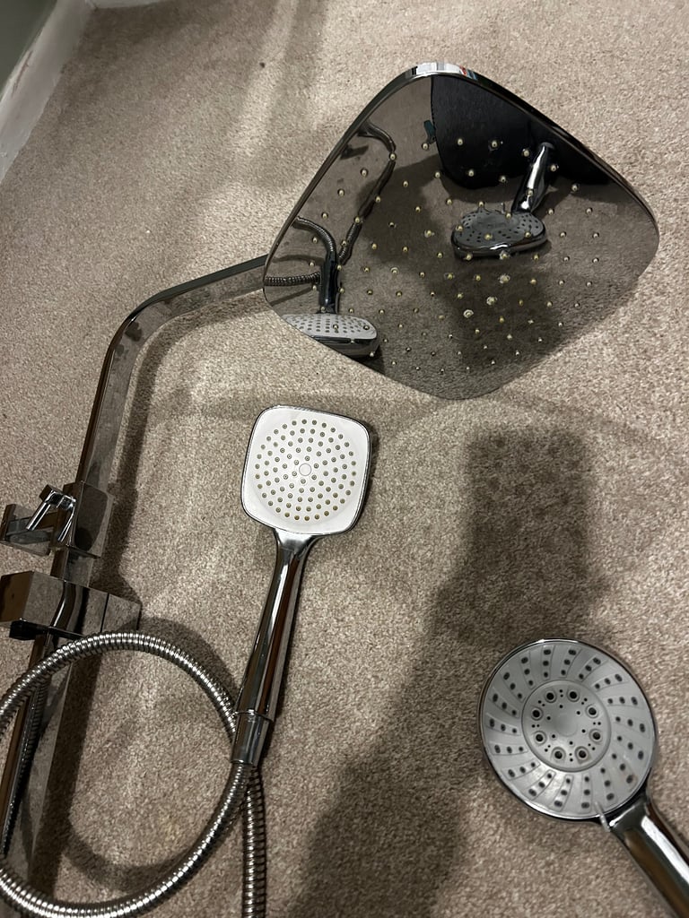 Thermostatic mixer valve shower 