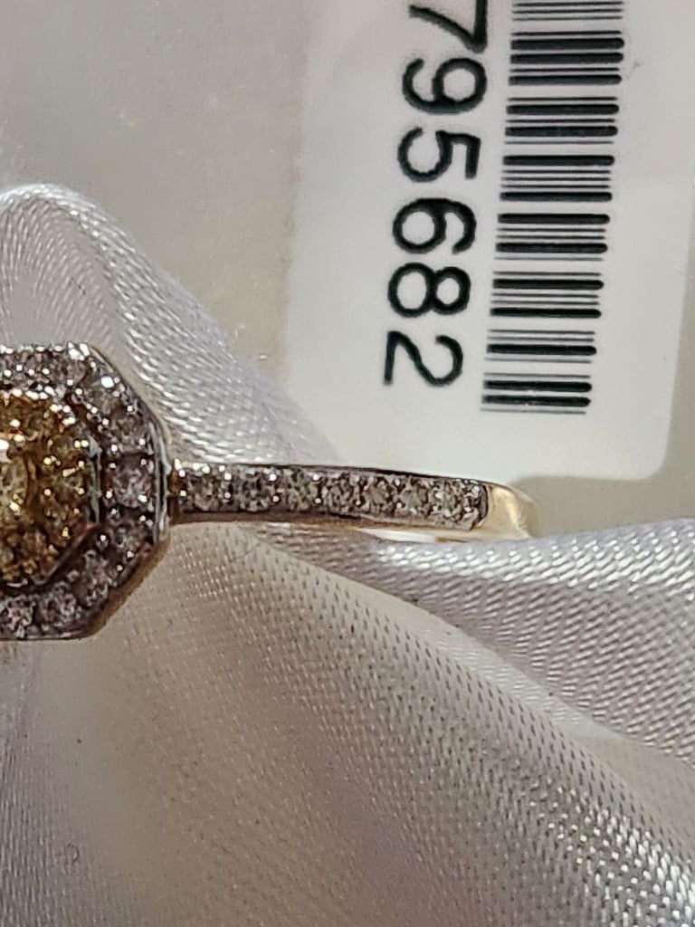 14Ct Gold Ring Size P or R Natural Yellow Diamonds white Diamonds  New 