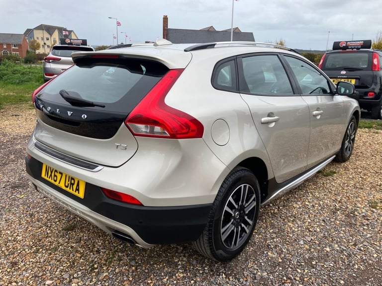 2017 Volvo V40 T3 [152] Cross Country Nav Plus 5dr HATCHBACK PETROL Manual