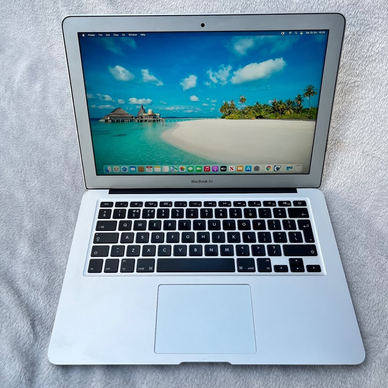 Apple Macbook Air 13 inch 