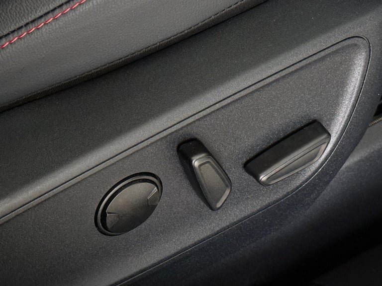 2023 Ford Kuga 2.5 Duratec 14.4kWh ST-Line X Edition CVT Euro 6 (s/s) 5dr HATCHBACK Petrol/Electr...