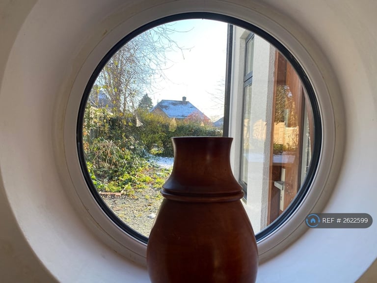 Studio flat in Surrenden Crescent, Brighton, BN1 (#2622599)