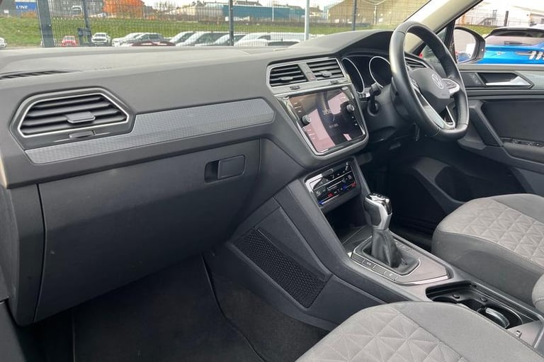 2022 Volkswagen Tiguan 1.5 TSI 150 Life 5dr DSG SEMI-AUTO Estate Petrol Semi Automatic
