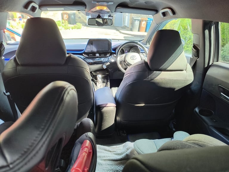 Toyota C-HR Hybrid dynamic 