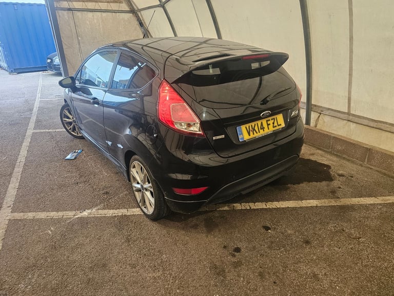 Ford Fiesta Zetec S Breaking