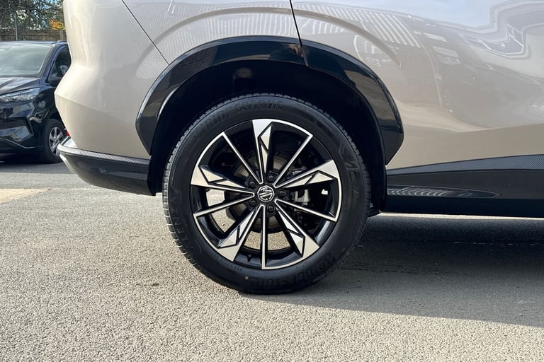 2025 MG MG HS 106290 Hatchback Petrol Manual