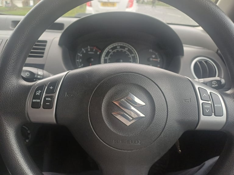 SUZUKU SWIFT 1.3 GL VERY LOW MILES SERVICE HISTORY OUTSTAND CAR