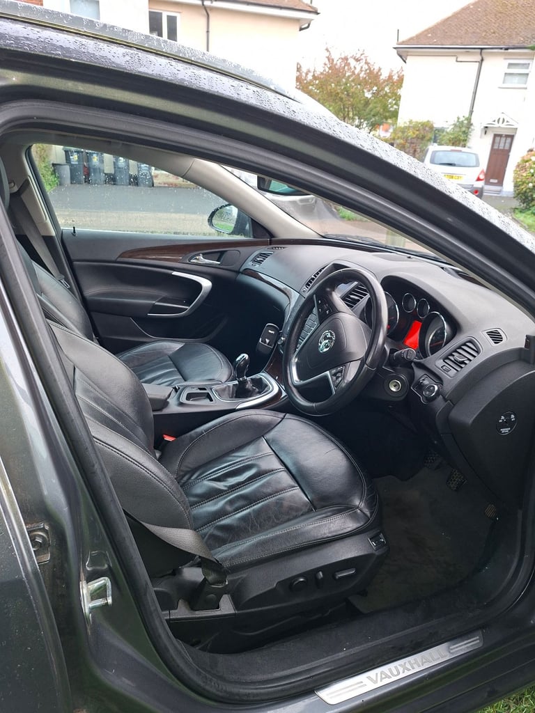 Vauxhall, INSIGNIA, Estate, 2010, Manual, 1956 (cc), 5 doors