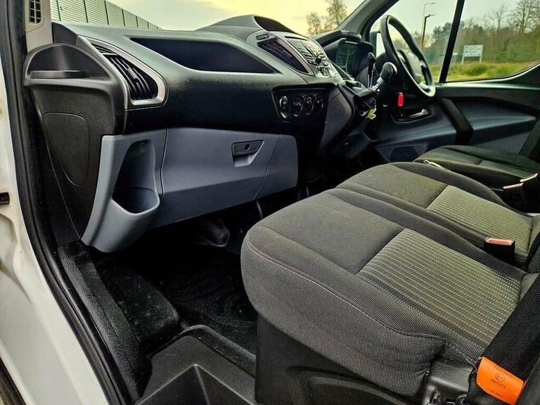 2015 Ford Transit Custom 2.2 TDCi 125ps Low Roof Trend Van PANEL VAN DIESEL Manual
