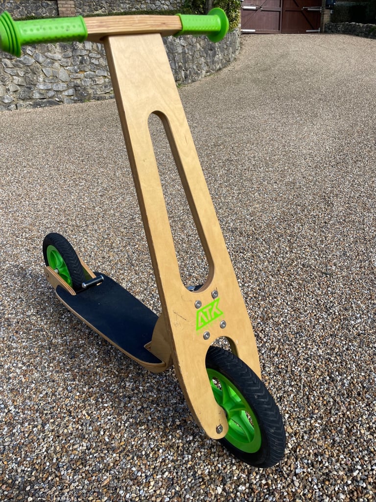 ATK Wooden Scooter