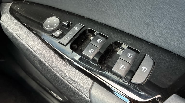 2023 Kia Sportage 1.6 T-GDi ISG HEV 4 Estate Hybrid Automatic