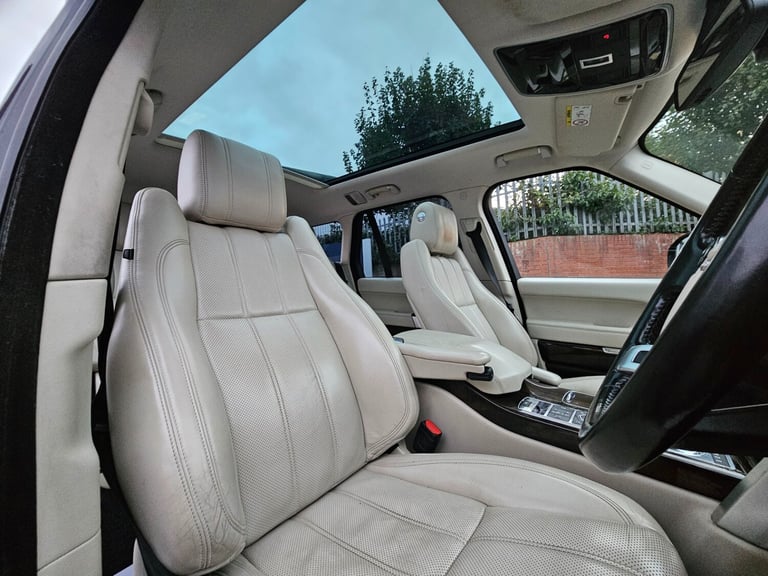 2015 Land Rover Range Rover 4.4 SDV8 Vogue 4dr Auto *** Air Suspension Issue *** ESTATE Diesel Au...