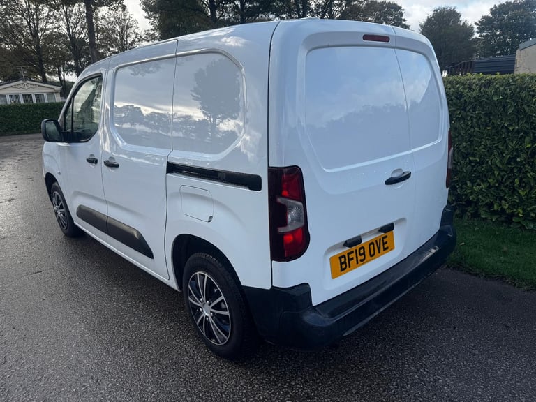 Vauxhall COMBO 2000 EDITION 79k Basic Stealth Camper