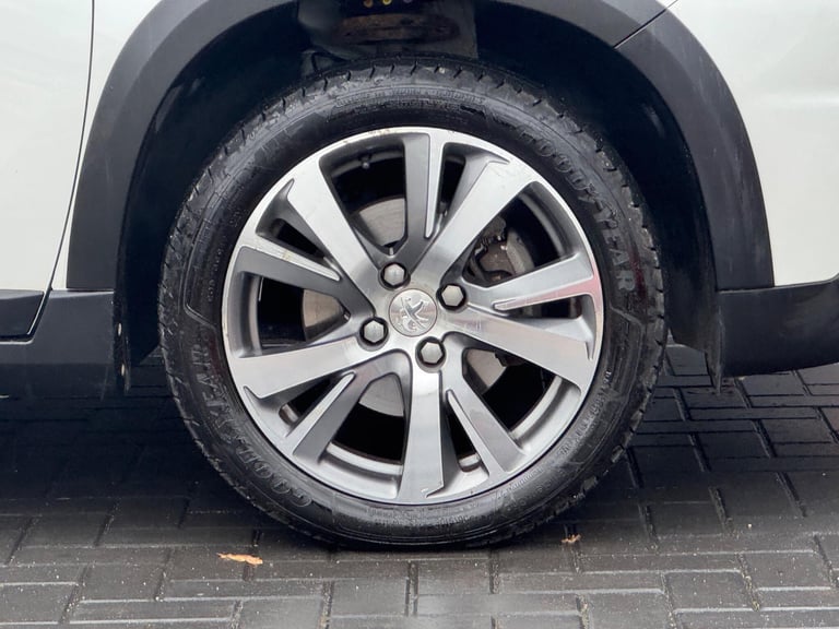 2017 Peugeot 2008 1.2 PureTech 130 Allure 5dr HATCHBACK PETROL Manual