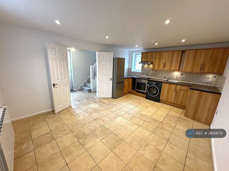 2 bedroom house in Howard Street, Oxford, OX4 (2 bed) (#2616873)