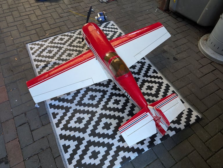 Sukohi rc plane with super tigre s2000 (maybe 2500) engine. 