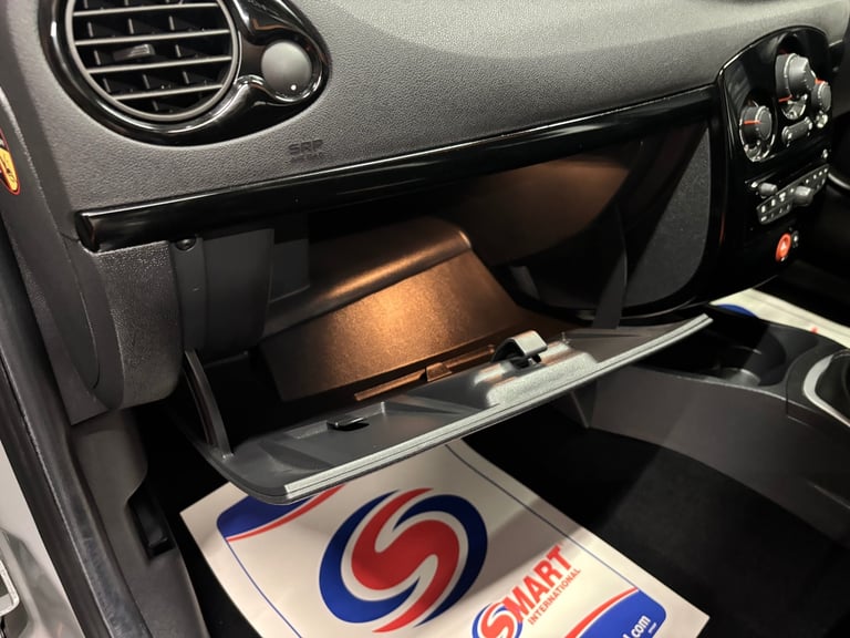 2012 Renault Clio 1.2 16V Dynamique TomTom 5dr HATCHBACK Petrol Manual